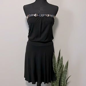 ⭐️ WHITE HOUSE BLACK MARKET strapless dress with bead details ⭐️